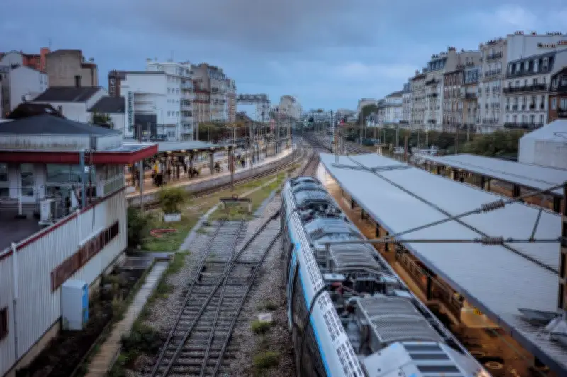 Mara Goyet rend hommage à Emmanuel Bove à Bécon-les-Bruyères, un siècle après