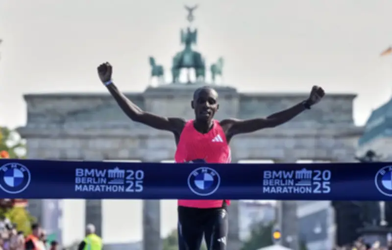 Marathon de Londres : Sabastian Sawe pulvérise le record du monde en 1h59'30"