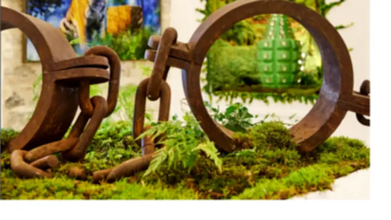 Marc Gaillet expose à la Maison des Consuls : un voyage visuel de l'Antiquité à nos jours