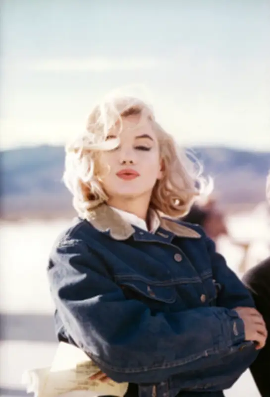 Marilyn Monroe exposée à la Cinémathèque française : une icône sous le feu des projecteurs