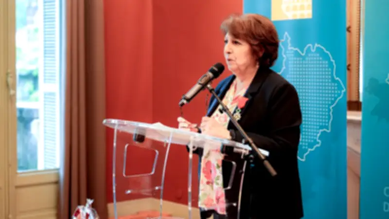Martine Gayraud reçoit la Légion d'honneur pour son engagement féministe et social
