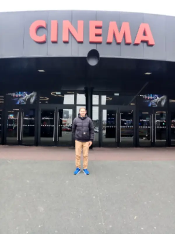 Maxime Rey présente son film sur son tour du monde à vélo de 57 000 km à Villenave-d'Ornon