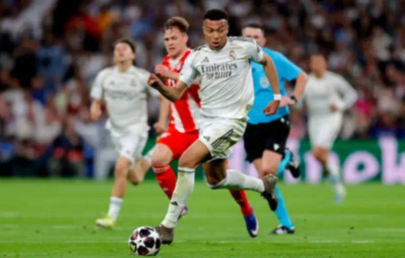 Mbappé sauve l'honneur du Real Madrid malgré la défaite face au Bayern