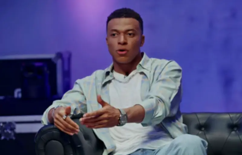 Mbappé se confie sur le racisme et ses regrets dans un podcast intime