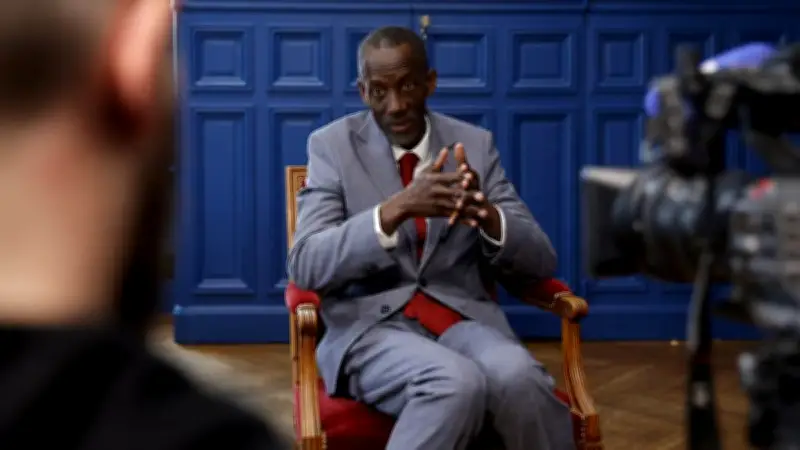 Médias et racisme : les stéréotypes persistants dans le traitement de l'information