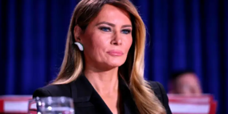 Melania Trump s'en prend à Jimmy Kimmel après des tirs au gala de la presse