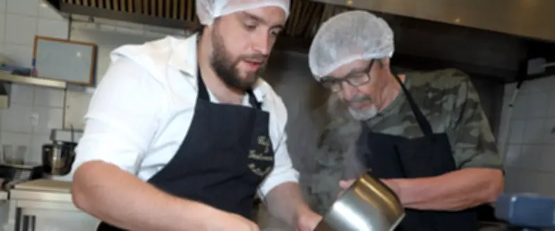 Melting phot et la Cantine solidaire d'Alès : la fraternité en cuisine