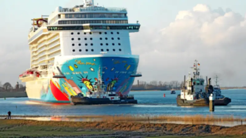 Membre d'équipage disparu en mer après une chute du Norwegian Breakaway