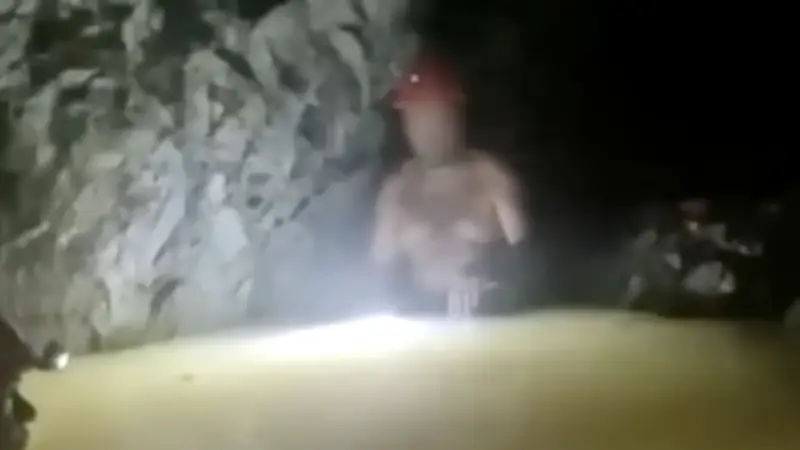 Mexique : un mineur miraculeusement sauvé après 14 jours coincé à 300 mètres sous terre