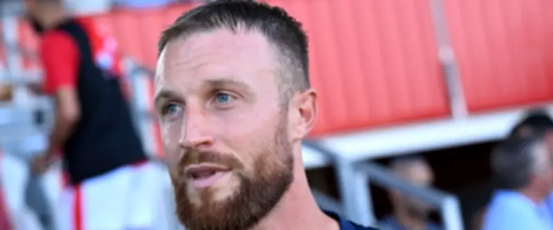 Mickaël Gas : le jeune entraîneur qui mène Nîmes Olympique vers la montée