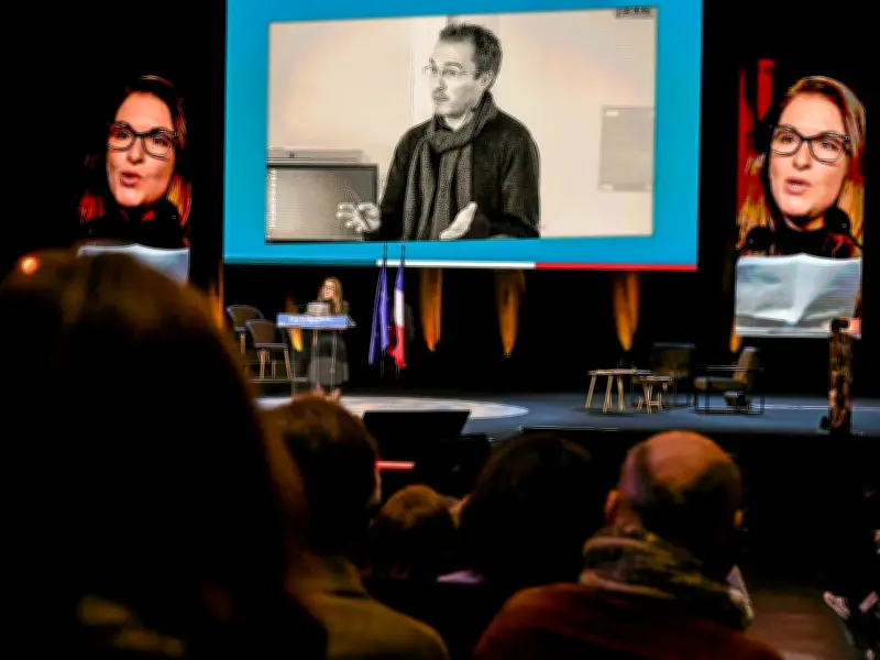 Mickaëlle Paty reçoit le premier prix des Hussards noirs de la République pour son hommage à Samuel Paty