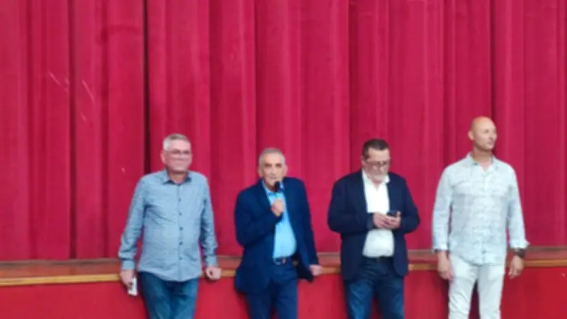 Milhaud célèbre son tissu associatif lors d'un dîner-spectacle festif