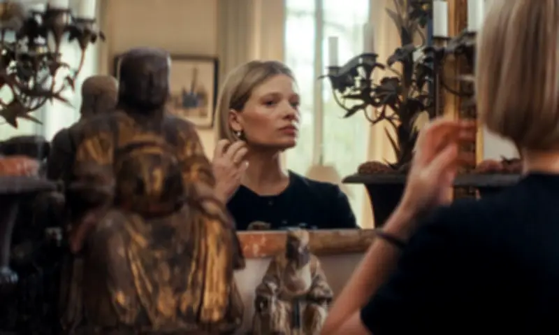 Mélanie Thierry dévoile la face cachée de l'argent dans 'La Femme de'