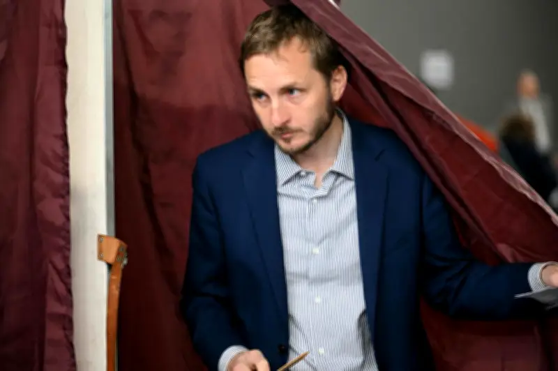 Mélenchon dénonce un traquenard politique lors d'une commémoration antisémite à Toulouse