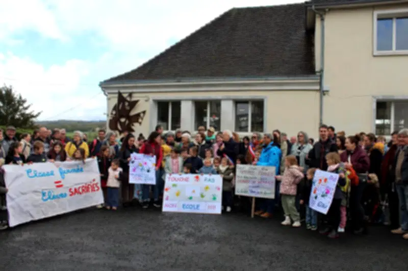 Mobilisation contre la fermeture d'une classe à Hautefort et Cherveix-Cubas