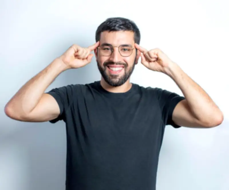 Mohamed Boclet présente son livre sur le cerveau à Saint-Médard-en-Jalles