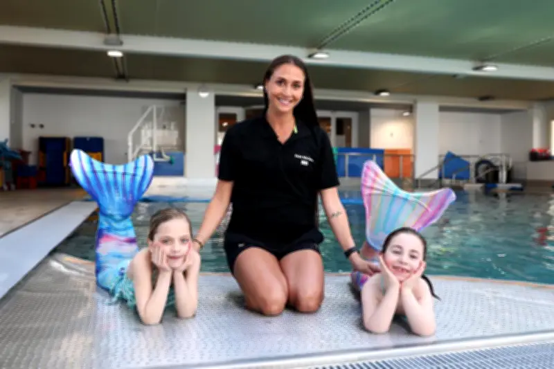 Monaco : des cours de sirène uniques à la piscine Saint-Charles avec Sophie Potel