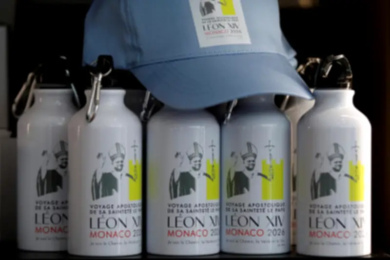 Monaco : les goodies du Pape Léon XIV, entre souvenirs et revente en ligne