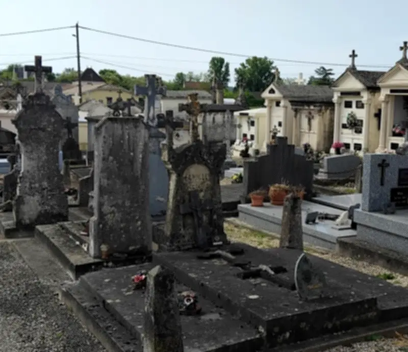 Monsempron-Libos : reprise de 20 concessions abandonnées au cimetière de Libos
