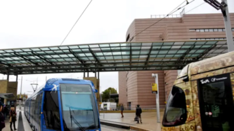 Montpellier : ivre, elle frappe une femme à la tête avec une bouteille dans le tramway