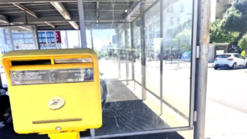 Montpellier : le quartier retrouve sa boîte aux lettres, l'abribus reste à réparer