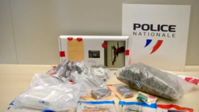 Montpellier : un dealer sous bracelet électronique arrêté avec arme et 45 000 € de drogue