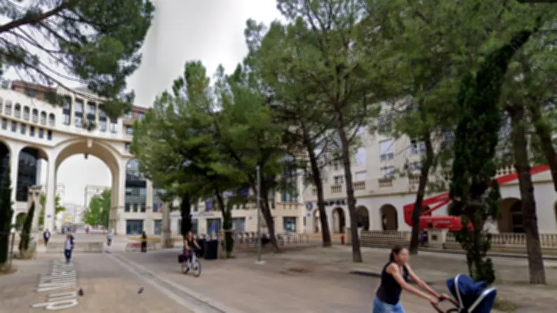 Montpellier : un SDF de 33 ans retrouvé inanimé place du Millénaire