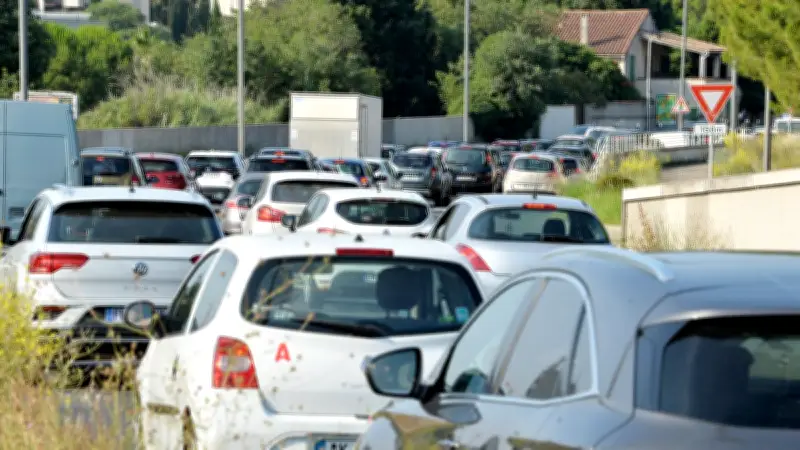Motard grièvement blessé dans un accident à Montpellier, circulation bloquée