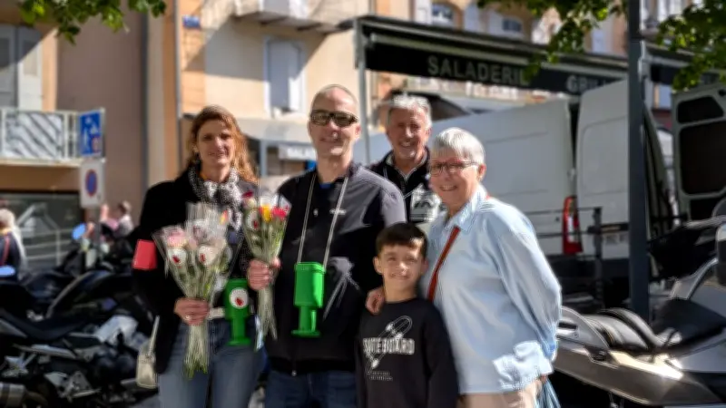 Motards solidaires 48 : vente de roses record pour la recherche contre le cancer