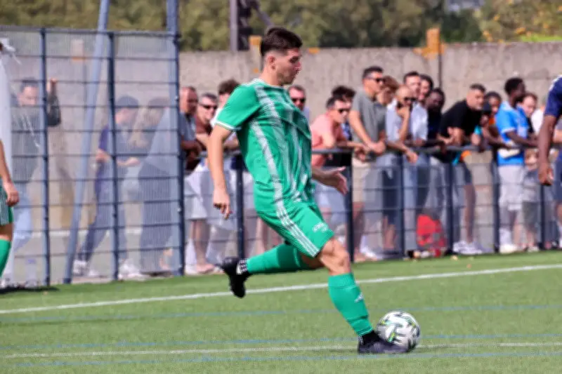 Mérignac-Arlac bat Mazères-Uzos 3-0 et reste en course pour la montée