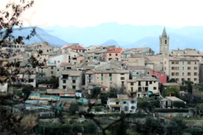 Météo des Alpes-Maritimes : un mardi contrasté entre littoral doux et reliefs pluvieux