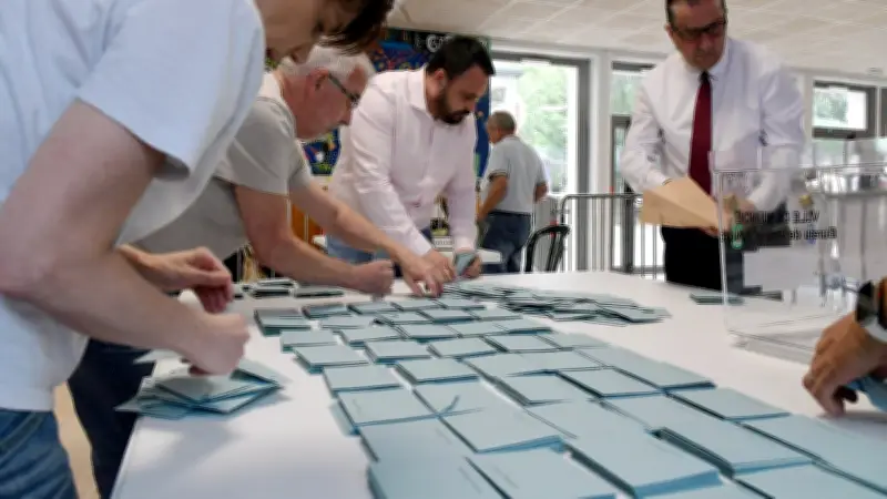 Municipales 2026 : fin du panachage et parité obligatoire dans les petites communes