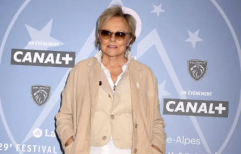 Muriel Robin annonce son grand retour sur scène avec un seul en scène