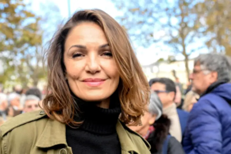 Nadia Farès, comédienne des Rivières pourpres, plongée dans un coma artificiel après un accident en piscine