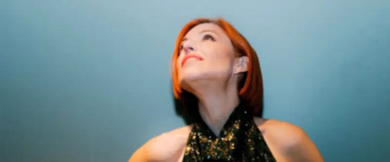 Natasha St-Pier en concert piano-voix à Bagnols-sur-Cèze pour son spectacle amoureux