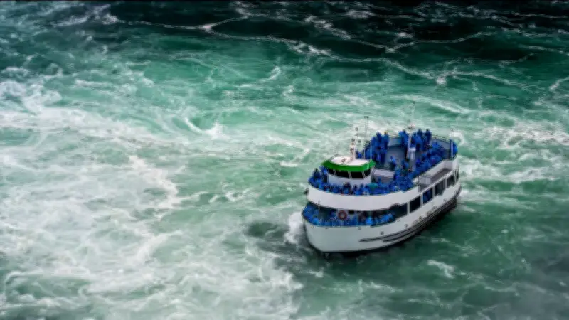 Naufrage d'un ferry à Bali : 4 morts et 30 disparus en mer déchaînée