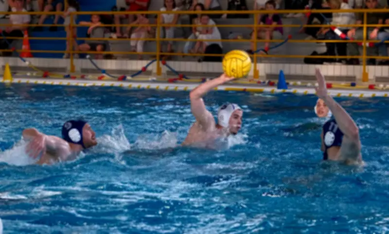 NCA s'impose face au Racing (17-15) et espère un maintien administratif