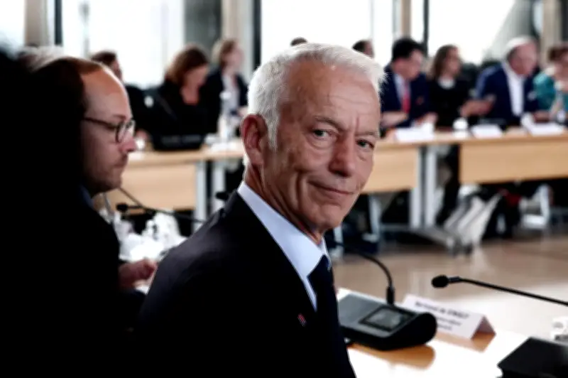 Négociations tendues sur les contrats courts : patronat et syndicats à la recherche d'un compromis