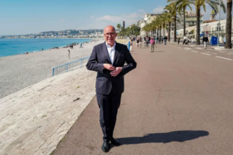 Nice : Ciotti a-t-il réduit son indemnité de maire par rapport à Estrosi ?