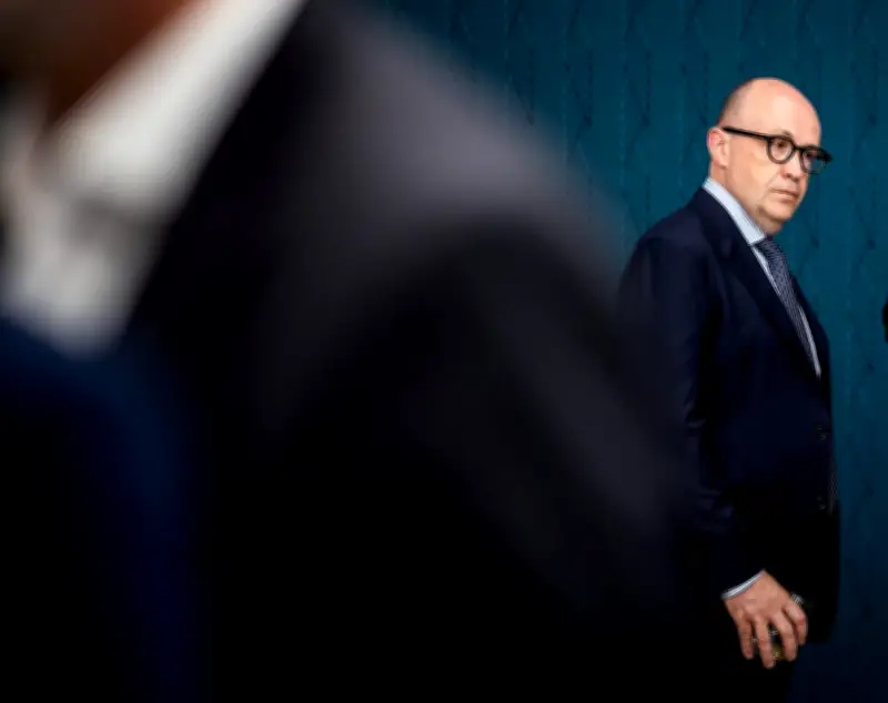Nicolas Diat, l'essayiste réactionnaire derrière l'éviction d'Olivier Nora chez Grasset