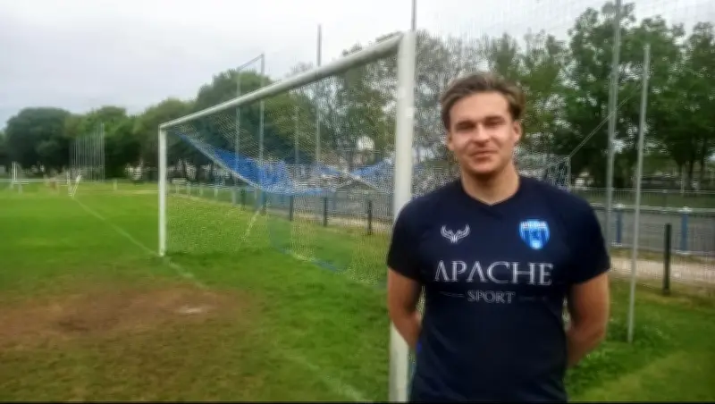 Nicolas Etiembre, le capitaine d'Aunis Avenir, symbole d'engagement et de cohésion en Régional 3