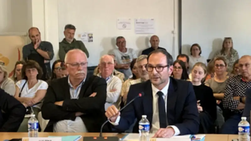 Nicolas Meizonnet, maire RN de Vauvert, élu président de la communauté de communes de Petite Camargue