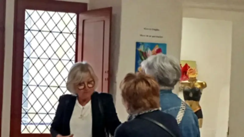 Nicole Lombardie expose sa passion retrouvée pour la peinture à Beaucaire