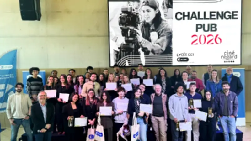 Nîmes : des étudiants relèvent le défi de créer des pubs en 4 jours pour des entreprises locales