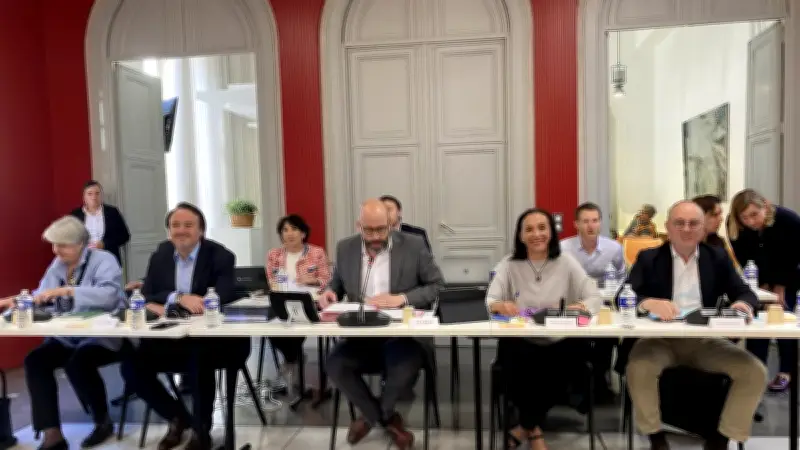 À Nîmes, le RN fait revoter des délibérations lors d'un conseil technique