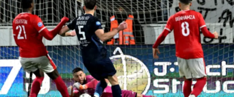 Nîmes Olympique, meilleure défense de France, affronte Saint-Maur dans un choc capital