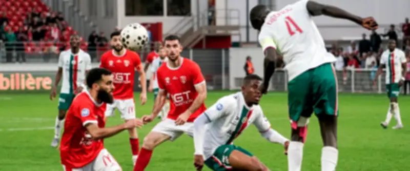 Nîmes Olympique reprend la main pour la montée en Ligue 3 après une victoire 2-1 à Hyères