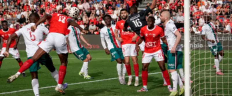 Nîmes Olympique s'effondre face à Saint-Maur et perd la tête du championnat