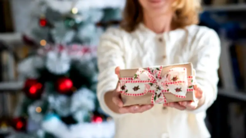 Noël : 40% des Français s'endettent pour les cadeaux, racontez-nous