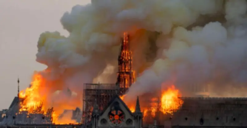 Notre-Dame de Paris : le récit de la nuit où la cathédrale a frôlé la destruction